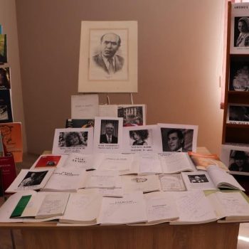Bibliotecă CE NEAGA 3